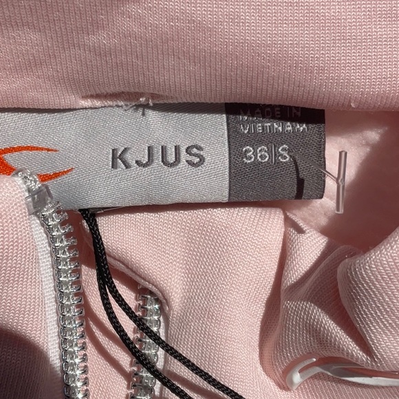 KJUS Mirrabell Jacket, Size 36 (US Small) - Picture 10 of 10